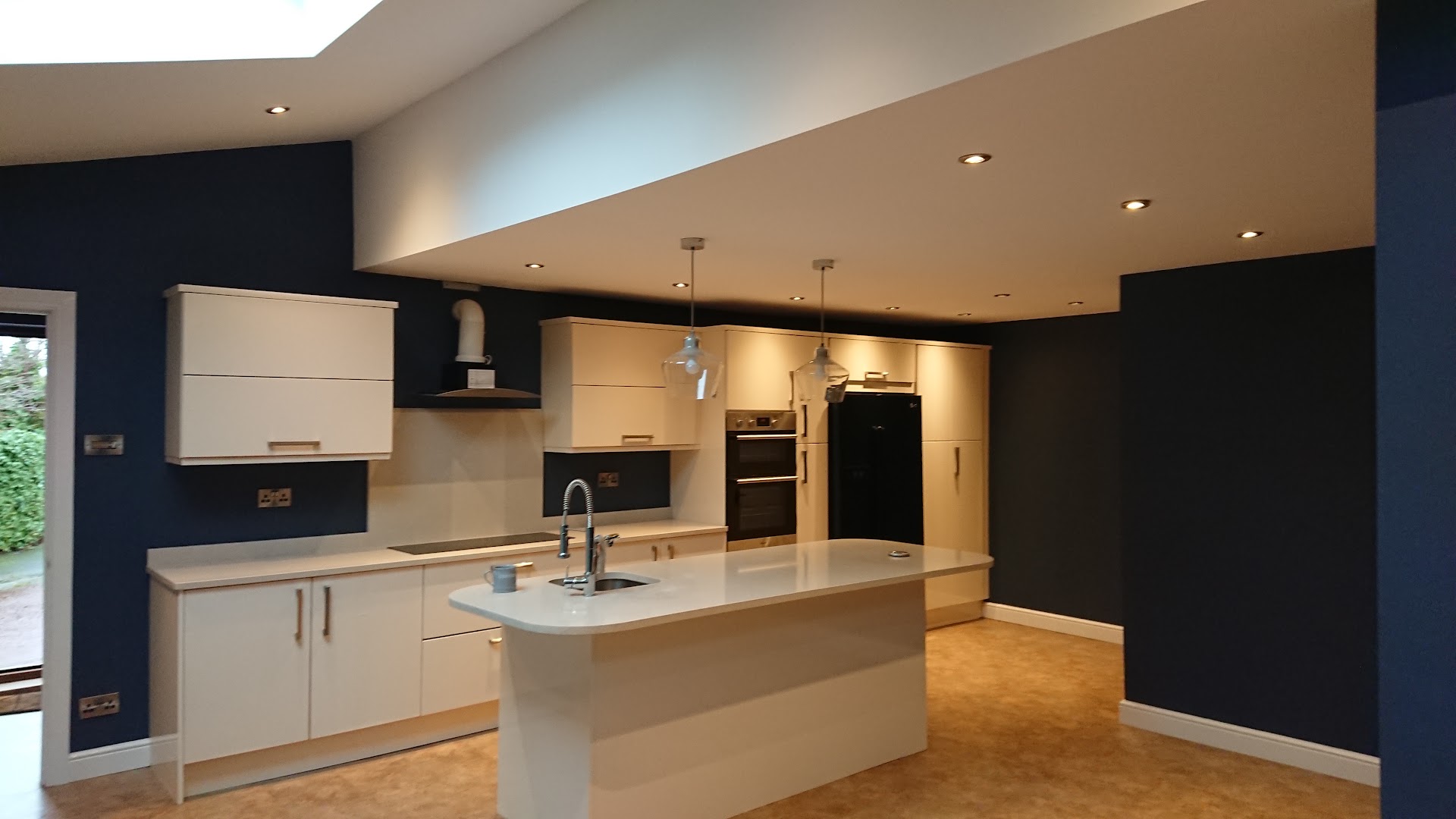 Dean Coombs Painter & Decorator — Photos 9